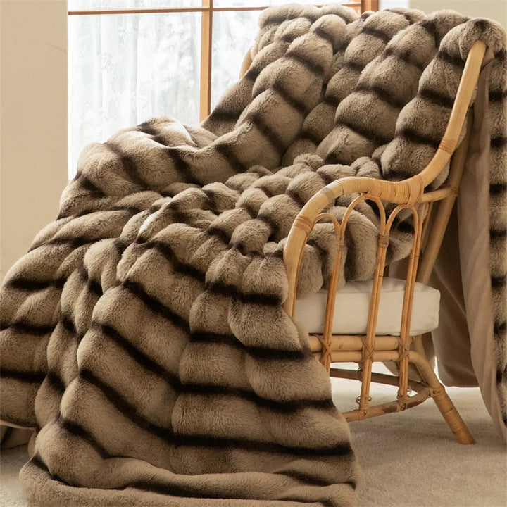 CozyMaxx Faux Blanket